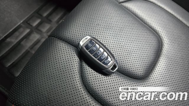 Hyundai AVANTE 2023 — photo 24