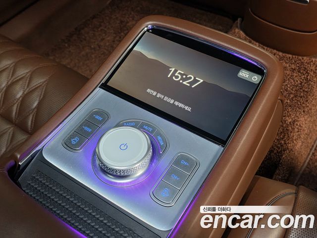 Genesis G90 2023 — photo 12