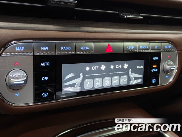 Genesis G90 2023 — photo 15
