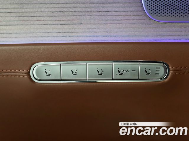 Genesis G90 2023 — photo 20