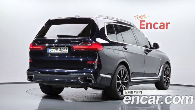BMW X7 2021 — photo 2