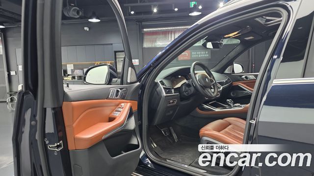 BMW X7 2021 — photo 12