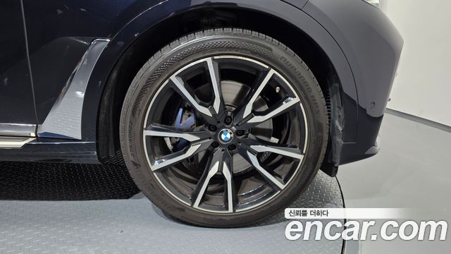 BMW X7 2021 — photo 6