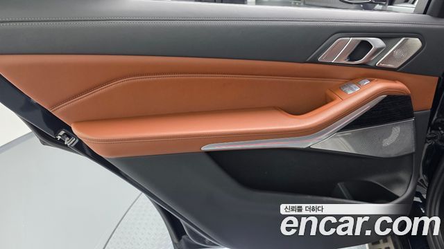 BMW X7 2021 — photo 14