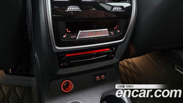 BMW X7 2021 — photo 32