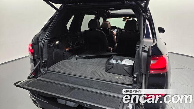 BMW X7 2021 — photo 37