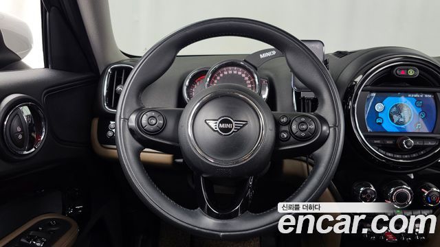 Mini Countryman 2020 — photo 19
