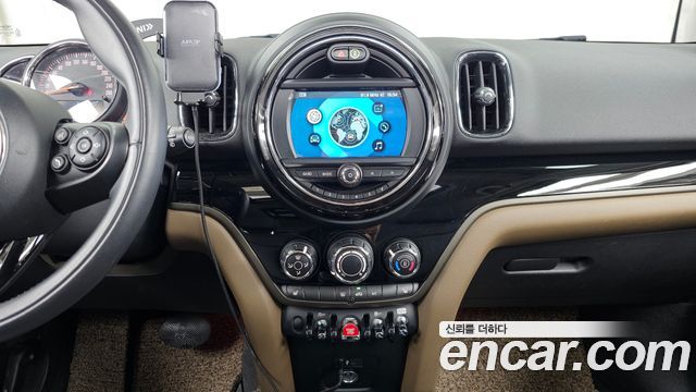 Mini Countryman 2020 — photo 22