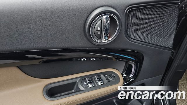 Mini Countryman 2020 — photo 33