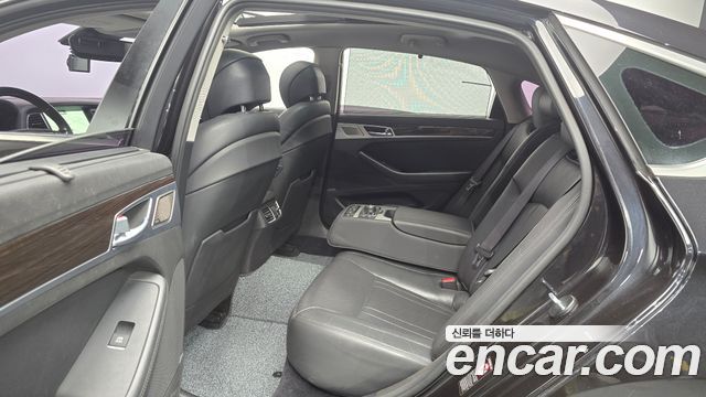Genesis G80 2018 — photo 17