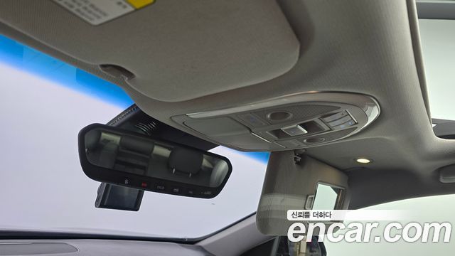 Genesis G80 2018 — photo 26