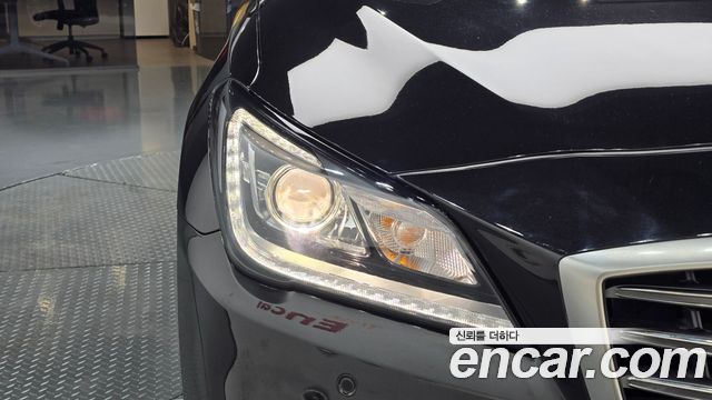 Genesis G80 2018 — photo 8