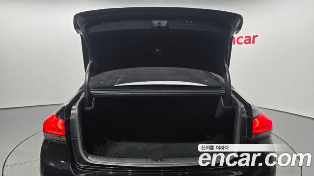 Genesis G80 2018 — photo 30