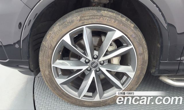 Audi Q7 2023 — photo 5