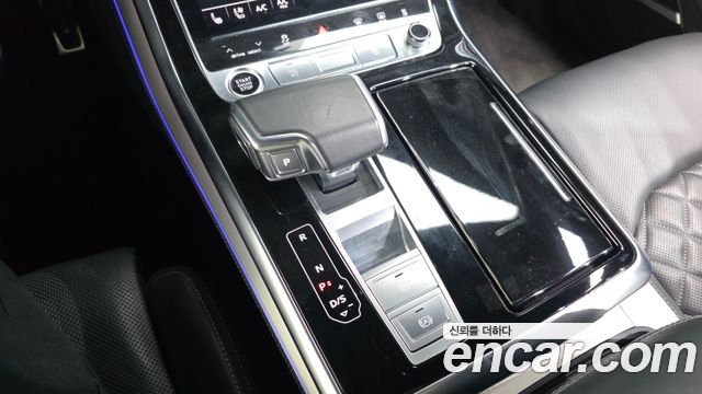 Audi Q7 2023 — photo 12