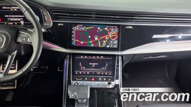 Audi Q7 2023 — photo 20