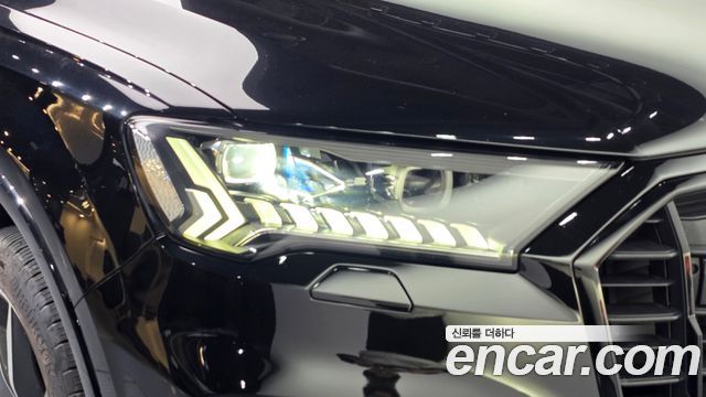 Audi Q7 2023 — photo 8