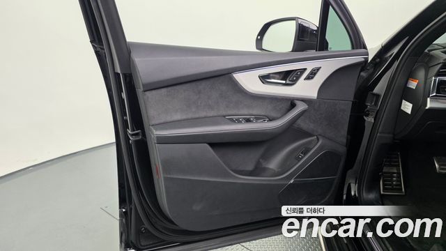 Audi Q7 2023 — photo 14