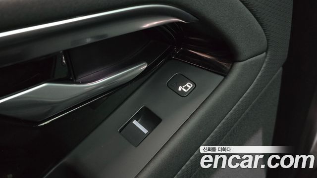 Land Rover Range Rover Evoque 2020 — photo 28
