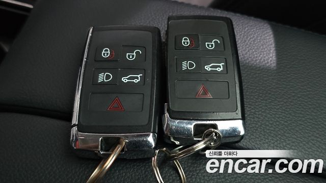 Land Rover Range Rover Evoque 2020 — photo 33