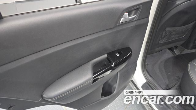 Kia Sportage 2017 — photo 15