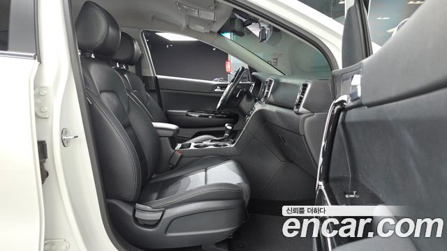 Kia Sportage 2017 — photo 16