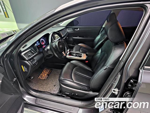 Kia K5 2018 — photo 9