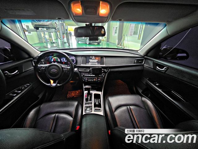 Kia K5 2018 — photo 12