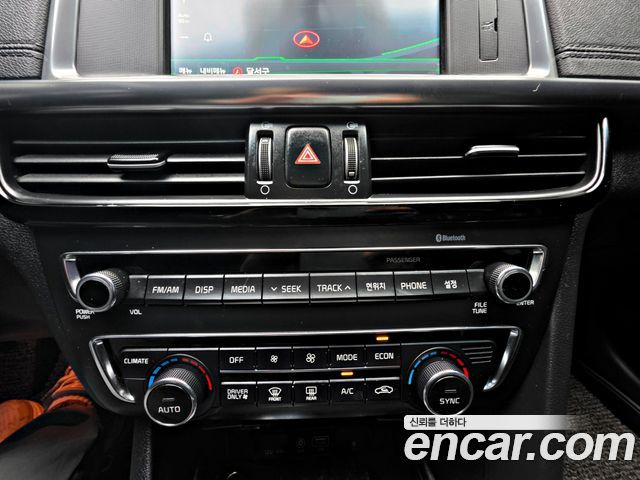 Kia K5 2018 — photo 18
