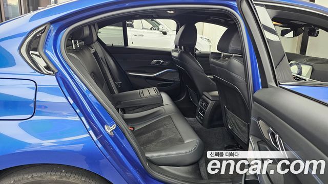 BMW 3-Series 2020 — photo 12