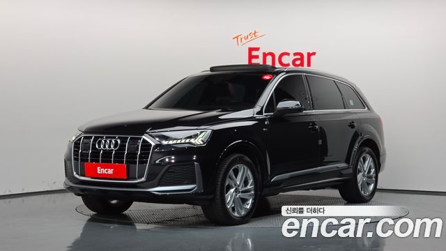 Audi Q7 2021 — photo 1