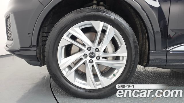 Audi Q7 2021 — photo 5