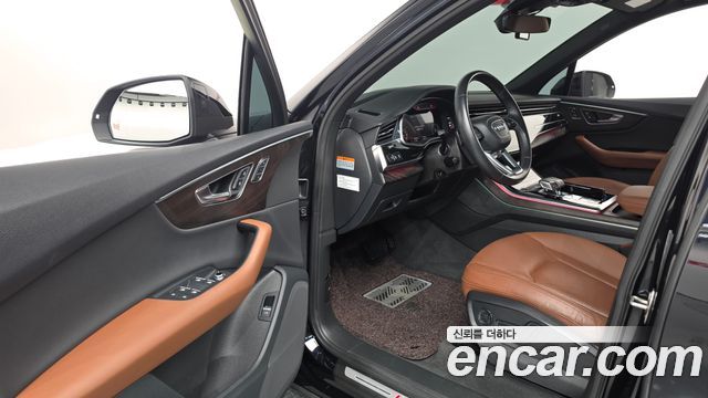 Audi Q7 2021 — photo 13