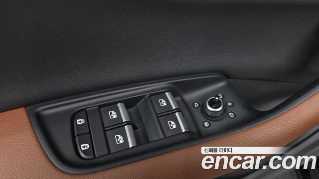 Audi Q7 2021 — photo 26