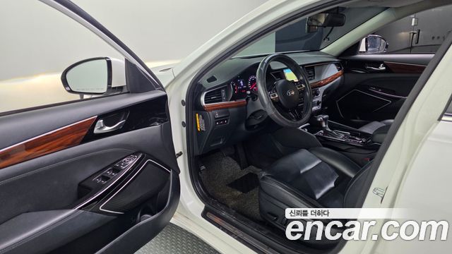 Kia K7 2016 — photo 13