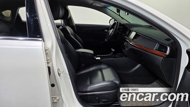 Kia K7 2016 — photo 17