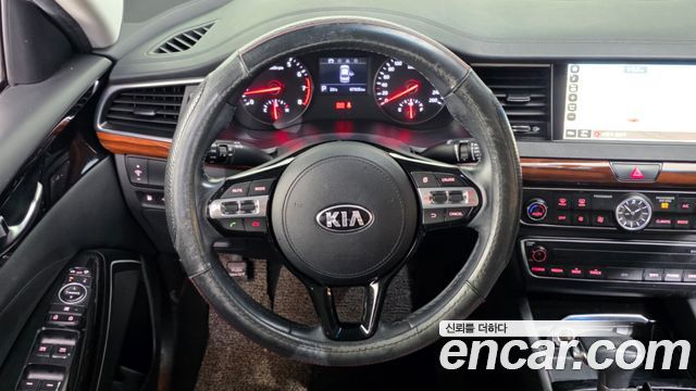 Kia K7 2016 — photo 19