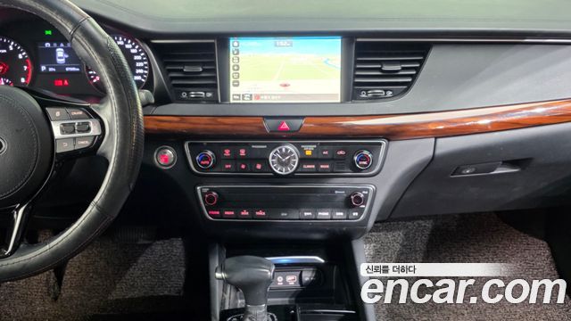 Kia K7 2016 — photo 20