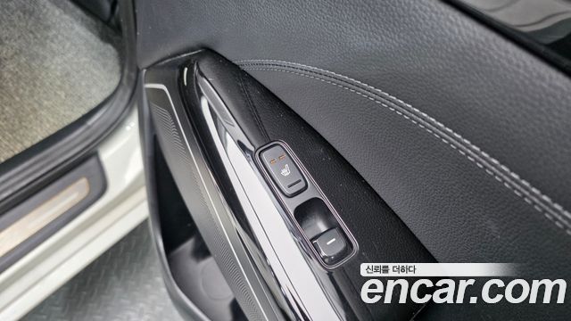 Kia K7 2016 — photo 25