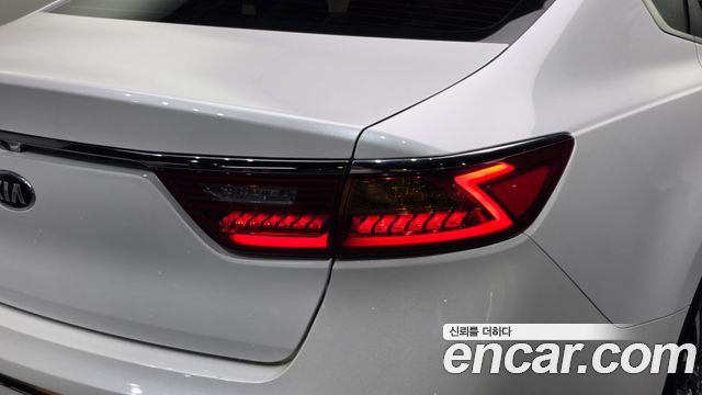 Kia K7 2016 — photo 9