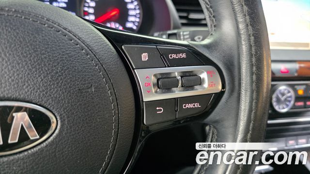 Kia K7 2016 — photo 29