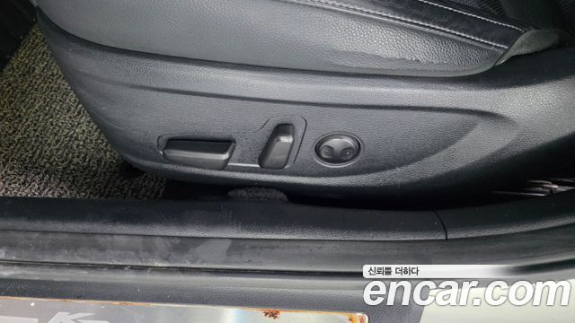Kia K7 2016 — photo 31