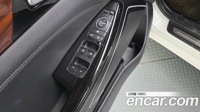 Kia K7 2016 — photo 35