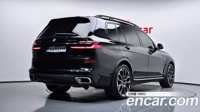 BMW X7 2025 — photo 2
