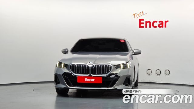 BMW 5-Series 2026 — photo 3
