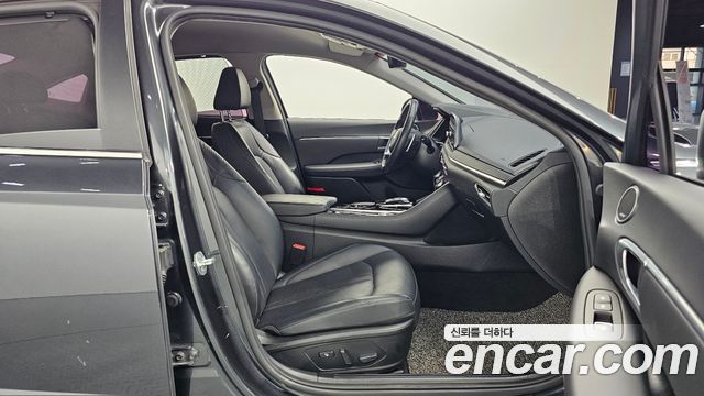Hyundai Sonata 2021 — photo 17