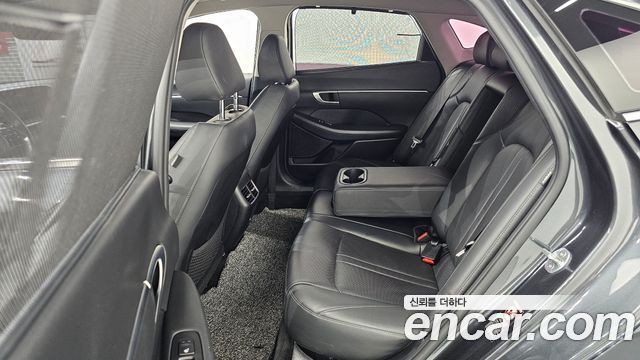 Hyundai Sonata 2021 — photo 18