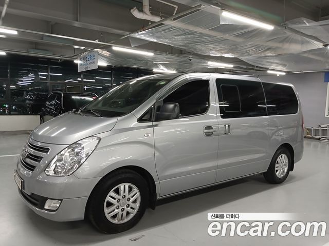 Hyundai Starex 2017 — photo 1