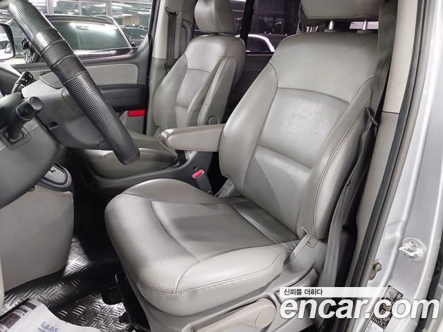 Hyundai Starex 2017 — photo 10