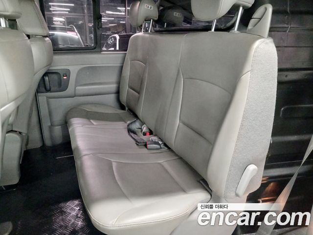 Hyundai Starex 2017 — photo 12
